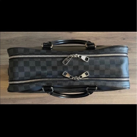 Louis Vuitton Black Overnight Cross Body - Picture 3 of 12